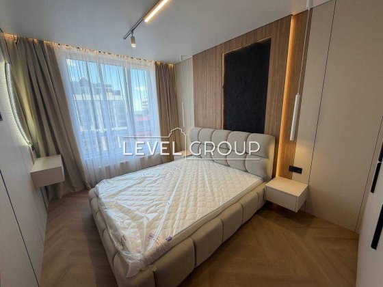 Продаж 1-кімнатної квартири в ЖК Варшавський 3/вул.  Всеволода Змієнка, 30/ТРЦ Retroville/Ретровіль/