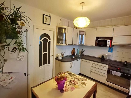 Продаж 2кім.55 кв.м Академіка Шалімова 23А
