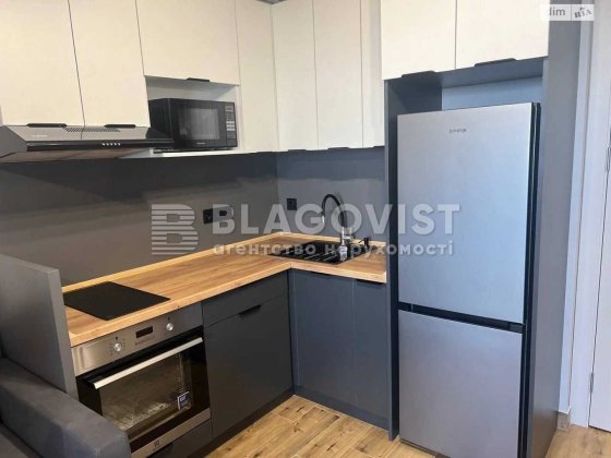 Продаж 1-кімн. квартири 30 м.кв. з сучасним ремонтом. Святошинський р-н, вул. Осіння, 33 Академістеч