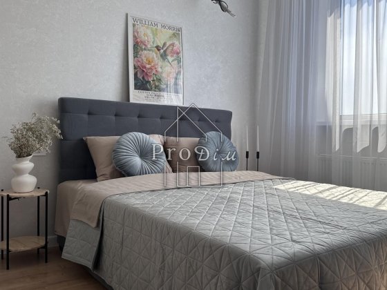 Продаж укомплектованої квартири після ремонту 25м2 Сімї Стешенків 9
