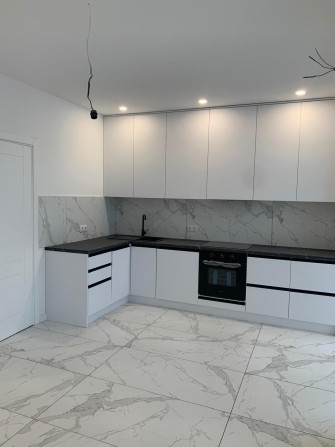 Продаж 2-к квартири 59 м² з новим ремонтом у КБ на вул. Макіївська, 17  Оболонь - фото 1