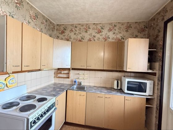 Продаж 2х кімнатної, вул.Бальзака 24, Троєщина, поряд церква