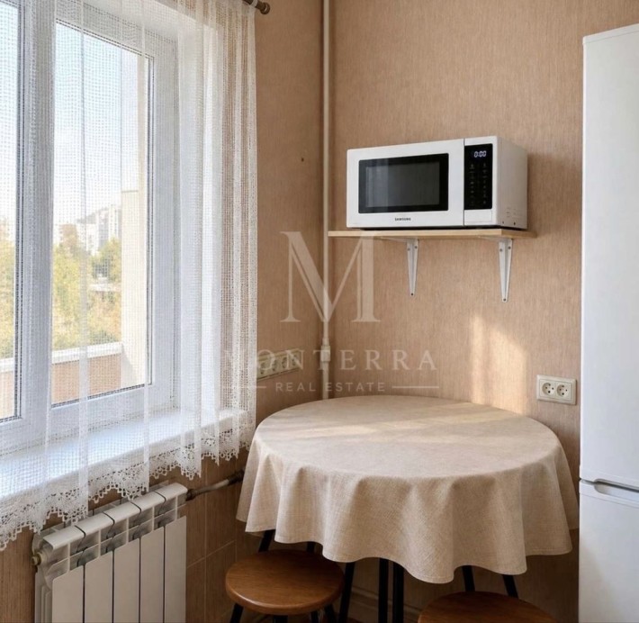 Продаж 1 кім квартири з ремонтом, проспект Оболонський,Оболонь, поруч метро Мінська та Героїв Дніпра - фото 1