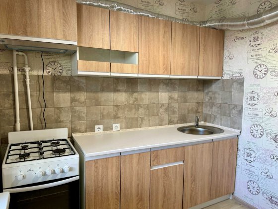 Продаж 1 кімн. квартири 32 м2 по вул. Прилужна 10 - ст.м. Академмістечко 950 метрів