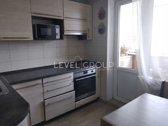 Продаж 2-кімнатної квартири, 56,1 кв.м, з ремонтом! - фото 1