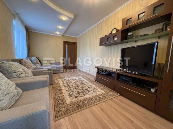 Продаж 3-х кімнтаної квартири 68м2 вул.Булаховського Академіка, 38