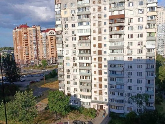 Без комісії!  Видова 1-кімнатна на Оболоні біля озера  вул. Приозерна, 4  Держ програми Киев