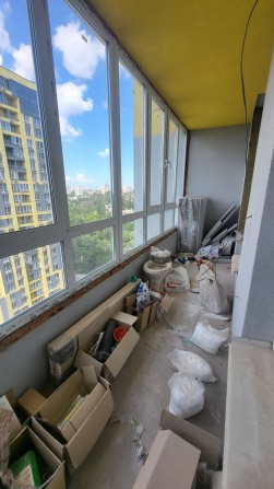 Продаж 3 кімнатної  ЖК Медовий з початковим ремонтом. Також є комора 7кв.м  Розглядаєм програми - фото 1