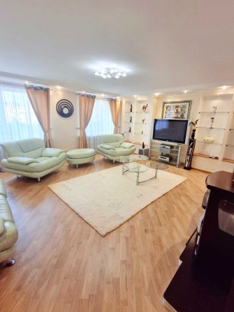 Продам квартиру Левка Лук'яненка 2/4 - фото 1