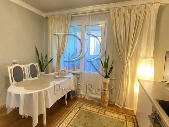 Продаж 3к квартири в ЖК Крістер Град / Данченка1/ Виноградар/Ретровіль