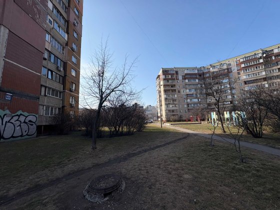 Продається 2-кімнатна квартира, Троєщина