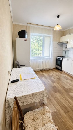Продається трикімнатна квартира в Оболонському районі - фото 1