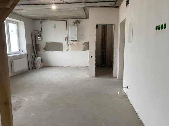 Продам двокімнатну квартиру. Буча. 80м2. ЖК Сонячна Оселя. Дворівнева. Стяжка. Штукатурка. Газовий к