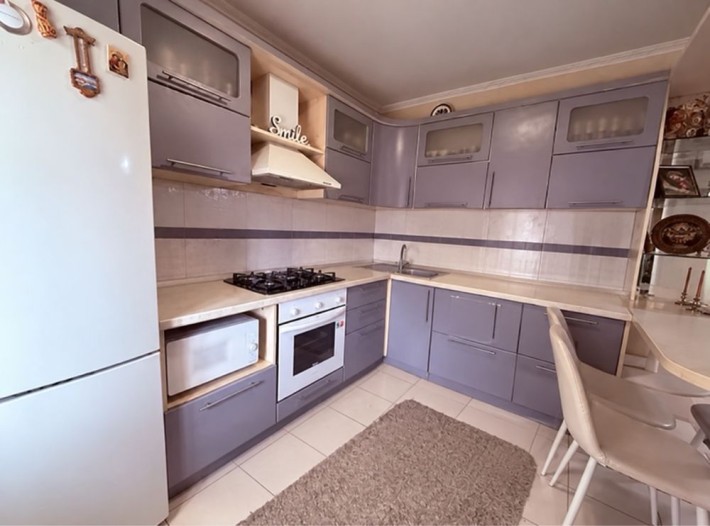 Продам квартиру 3 кім. вул.Головатого з ремонтом - фото 1