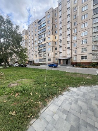 Продам трикімнатну Симона Петлюри 15а ,53000 у.о.БЕЗ КОМІСІІ - фото 1