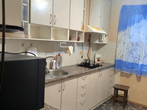Продам власну трикімнатну квартиру в Києві