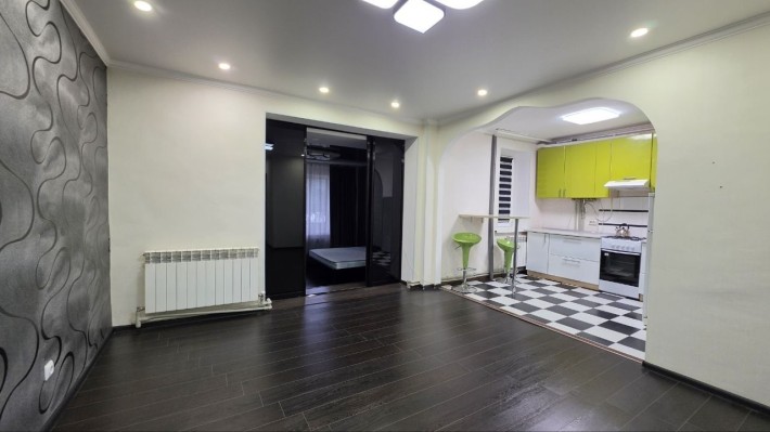 Продам 1 кім. Квартиру  S=46,4 кв. м. на Вокзальній.Автономне опелення. - фото 1