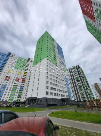 Продаж просторої однокімнатної квартири 42 м. кв. в ЖК Атлант на Київській, вул. Василя Симоненка 10 - фото 1