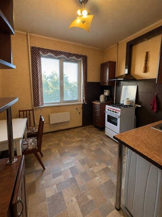 Продаж 2-кімнатної квартири на масиві Незалежності + дача в подарунок - фото 1
