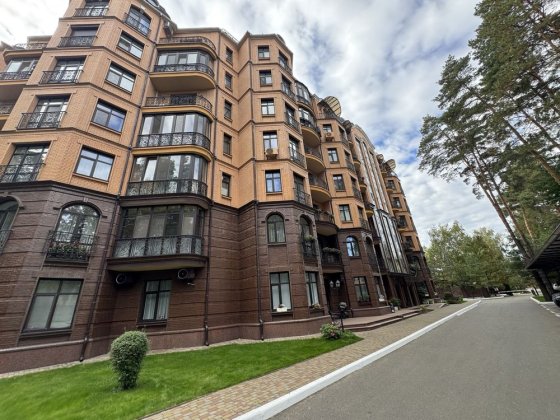 Продам квартиру 61 м2  бізнес-класу з ремонтом ,закритий ЖК «Соборний», автономність,Бровари центр,б