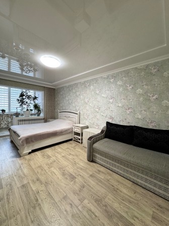 Продаж 2х кімнатної квартири . 60 м2 в капітальному ремонті. - фото 1