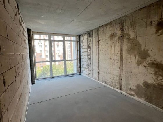Продам величезну однокімнатну квартиру Буча центр