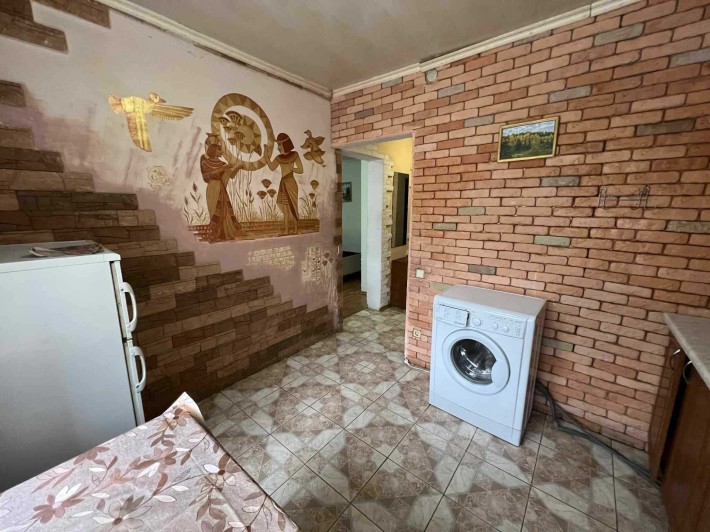 ТЕРМІНОВО !  Продам 1 кім.кв біля парку з меблями та з технікою - фото 1
