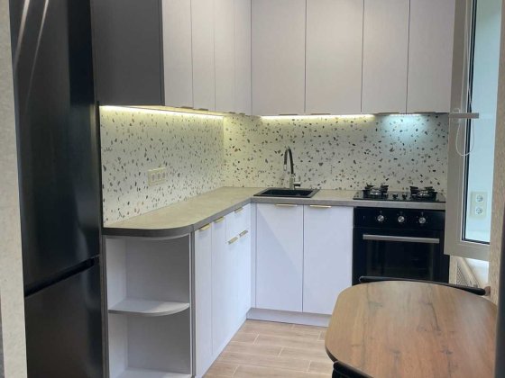 Продам 1к Лазаревського (Мініна) 3, дизайн ремонт, метро