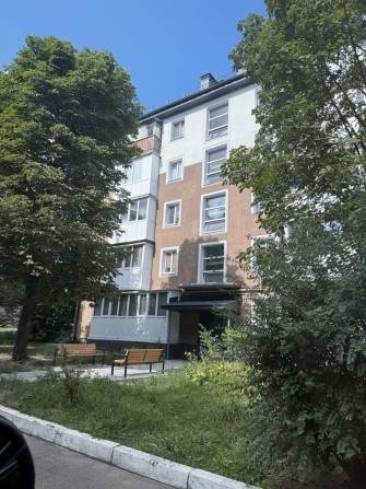 Продаж 2х кімнатної  квартири під ремонт - фото 1