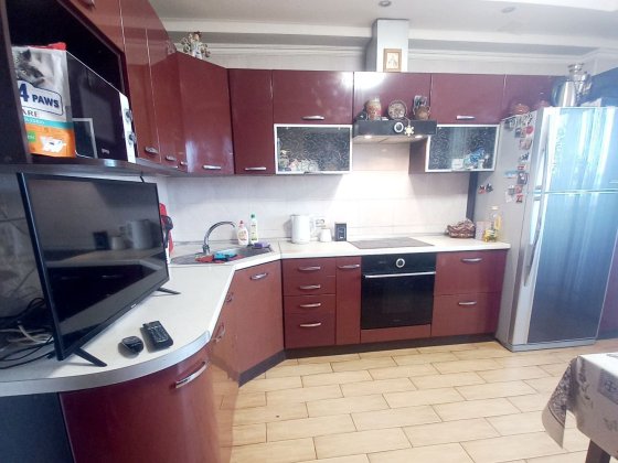 Продам 3-х кімнатну квартиру  вул.Грушевського Бровары