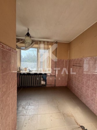 Продам 1 к. квартиру -43 м2 біля бутанського парку. Газ, мінімальне оформлення - фото 1