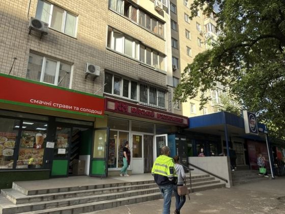 Продається квартира 3-х кімнатна за адресою Преображенська 27 ПІД РЕМОНТ .