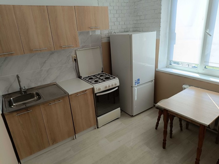 Продам 2к квартиру Бровари центр - фото 1