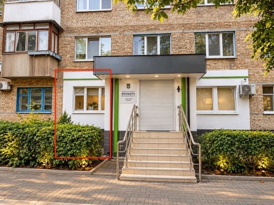 Продам 2х квартиру у Вишневому на першому поверсі, фасад вулиці Зелена Вишневе