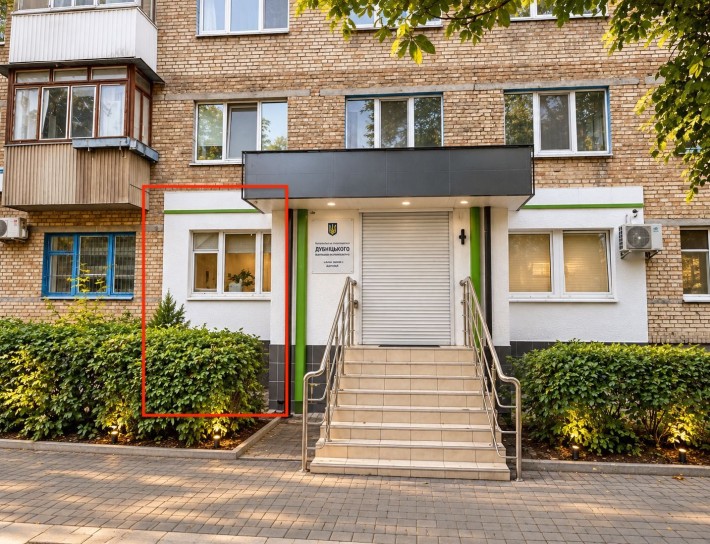 Продам 2х квартиру у Вишневому на першому поверсі, фасад вулиці Зелена - фото 1