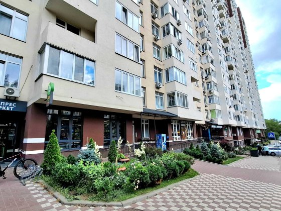 Без комисии Продажа квартиры студии с ремонтом ЖК Караваєві Дачі, вул. Польова 73, генератор, мебель