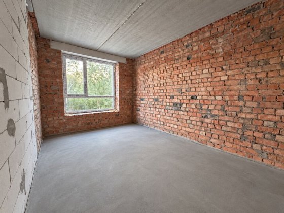 .Продам велику 1к квартиру біля Бучанського парку! Індивідуальне газове опалення, цегляний будинок, 
