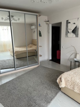 Продаж 1к квартири 38кв м, ЖК Щасливий, 300м Київ - фото 1