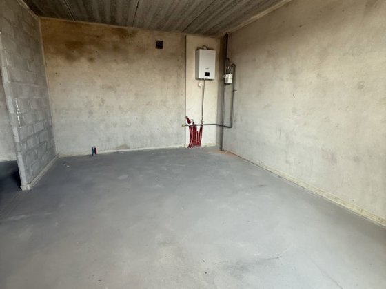 Велика однокімнатна квартира | 46,5 кв м | Зданий будинок | Газове опалення | Постанова, сертифікат 