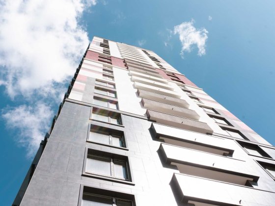 Продаю видову 2к квартиру на 22 поверсі з укриттям та можливістю купівлі підземного паркомісця