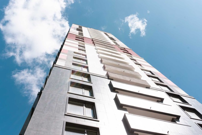 Продаю видову 2к квартиру на 22 поверсі з укриттям та можливістю купівлі підземного паркомісця - фото 1