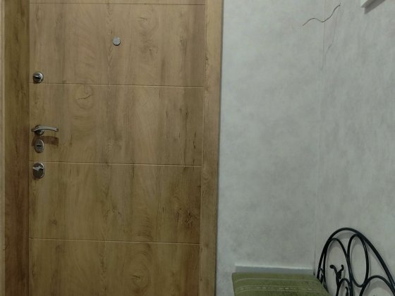 Продається однокімнатна квартира з індивідуальними опаленням.