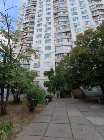 Продається 1-но кімнатна квартира на вул. Зодчих 44 - фото 1