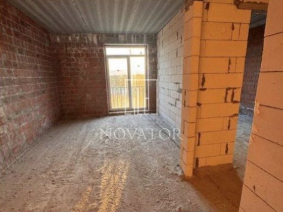 Продам однокімнатну квартиру!Газифікований будинок! Поруч озеро.Підходить під державні програми! Є р