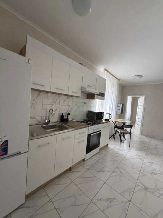Продаж 2к квартири+комори з ремонтом в центрі - фото 1