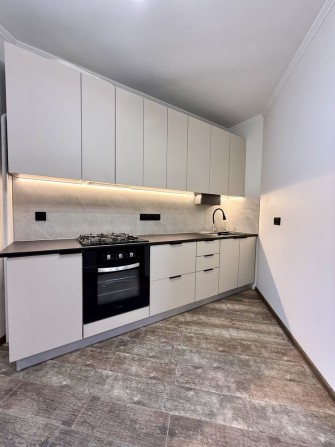 Продам однокімнатну квартиру. Терміново! Ірпінь. ЖК Київський. 40м2. Газ. Центральний Парк. Укомплек - фото 1