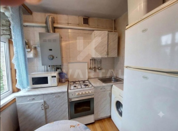 Продаж 2-кімнатної квартири в центральній частині Бучі  вул. Польова - фото 1