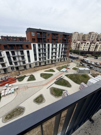 Продаж 1-кімнатної квартири 37,4 м² | ЖК Бургундія 3 | Велика тераса | 2 панорамні виходи | Вид на ц - фото 1