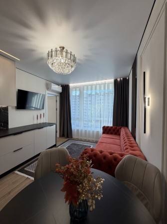 Квартира по вулиці Бельведерська з сучасним ремонтом - фото 1