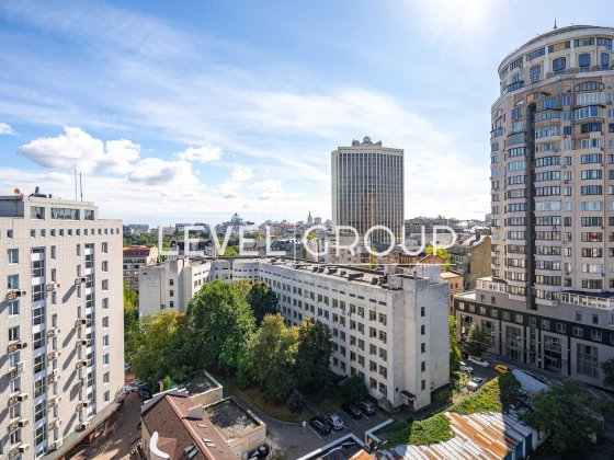 Продаж 1-кімнатної квартири ЖК Львівська площа Кудрявець центр Золоті Ворота